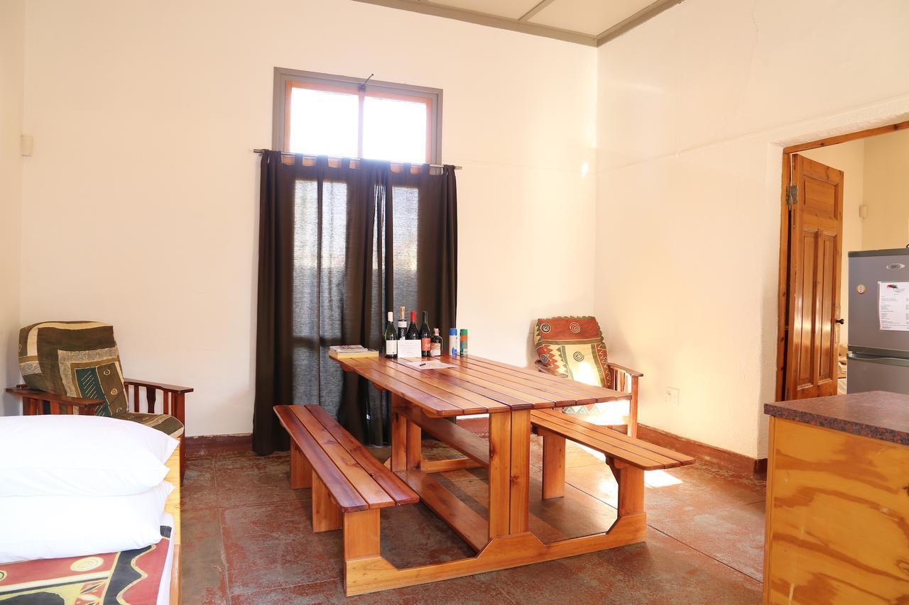 Evening Shade Hotel Omaruru Exterior photo